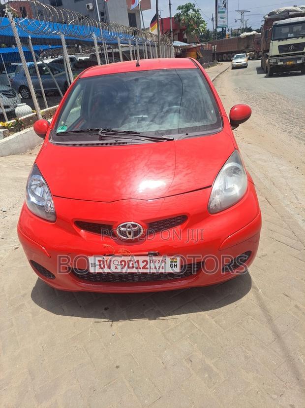 Toyota Aygo 1.0 3-Door 2011 Red