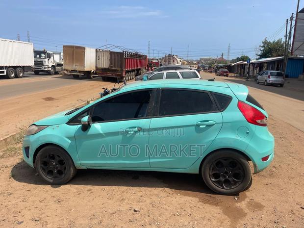 Ford Fiesta 2013 Blue