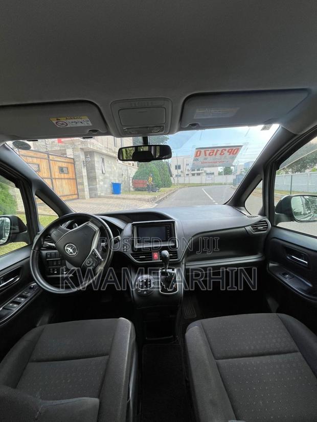 Toyota Voxy V 4WD 7-Seater 2014 Black