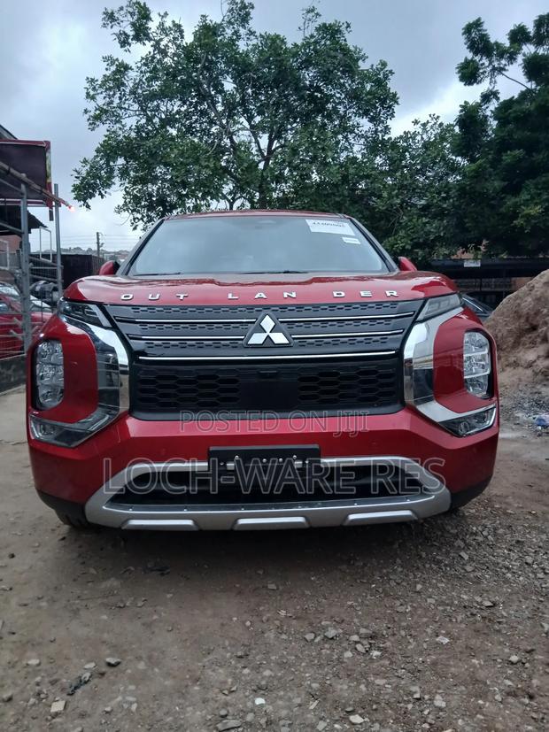 Mitsubishi Outlander SE 2024 Red