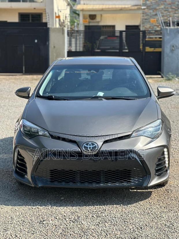Toyota Corolla XSE (1.8L 4cyl 2A) 2018 Gray