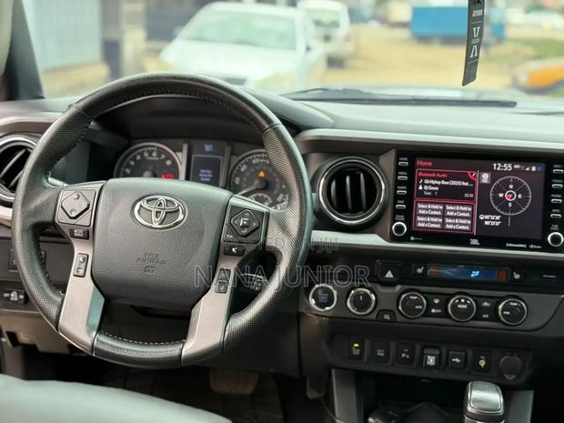 Toyota Tacoma 2020 Black