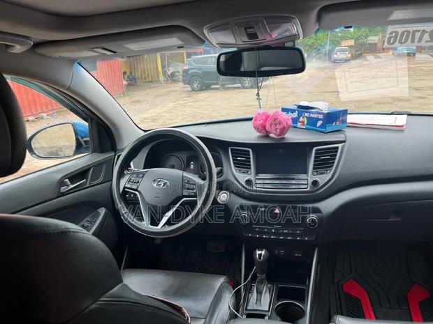 Hyundai Tucson 2016 Blue