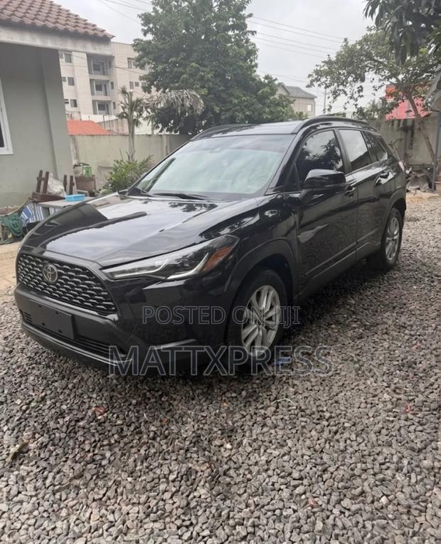 Toyota Corolla Cross 2.0 Petrol AWD 2022 Black