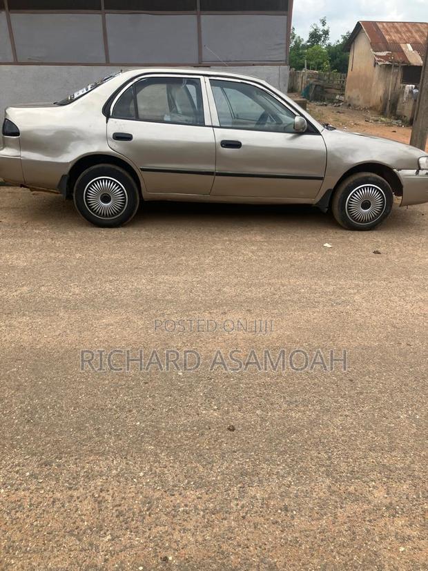 Toyota Corolla Sedan Automatic 1998 Silver