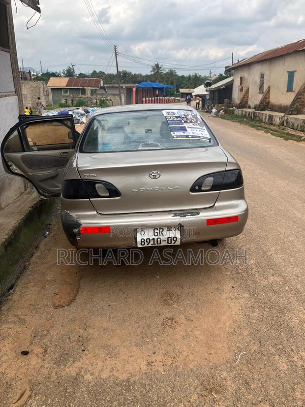 Toyota Corolla Sedan Automatic 1998 Silver