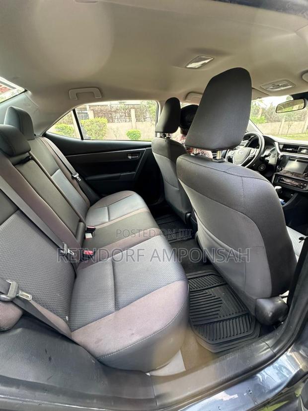 Toyota Corolla 2017 Gray