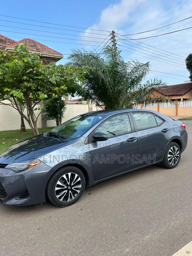 Toyota Corolla 2017 Gray