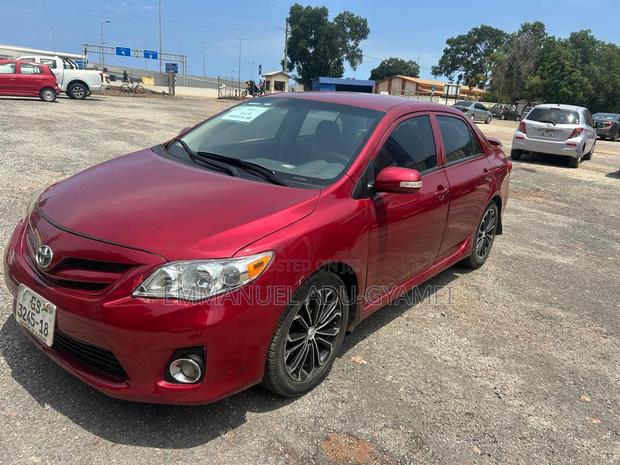 Toyota Corolla LE 4dr Sedan (1.8L 4cyl 4A) 2011 Red