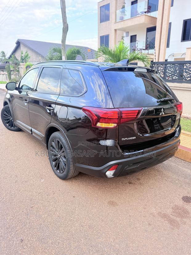 Mitsubishi Outlander LE S-AWC 2020 Black
