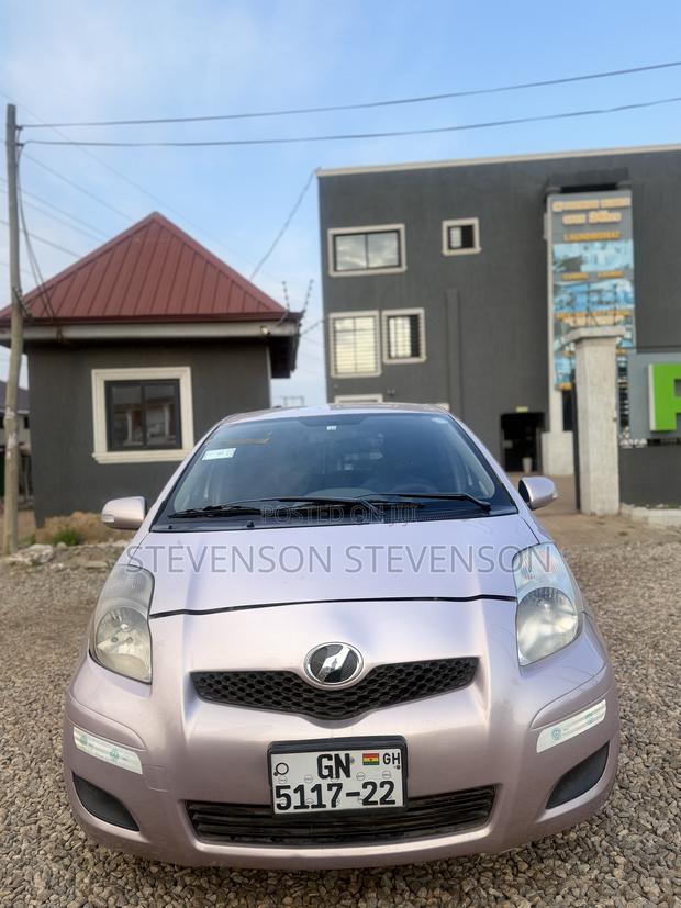Toyota Vitz 1.0 FWD 5dr 2010