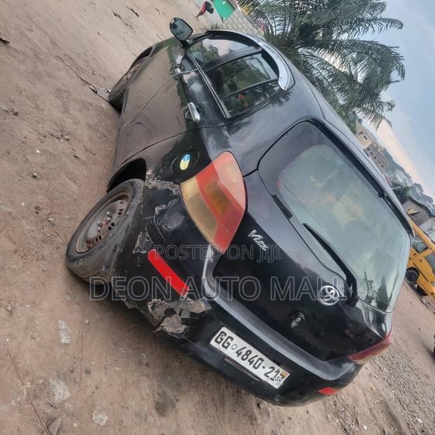 Toyota Vitz 1.0 FWD 5dr 2010 Black