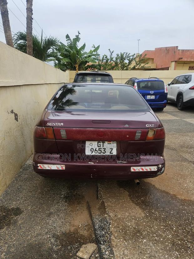 Nissan Sentra GXE 1997 Red