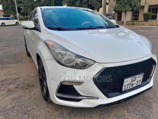 Hyundai Elantra 2013 White