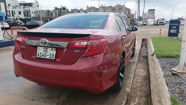 Toyota Camry SE 4dr Sedan (2.5L 4cyl 6A) 2014 Burgundy