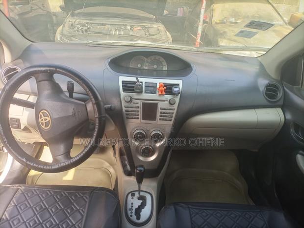 Toyota Yaris 2008 White