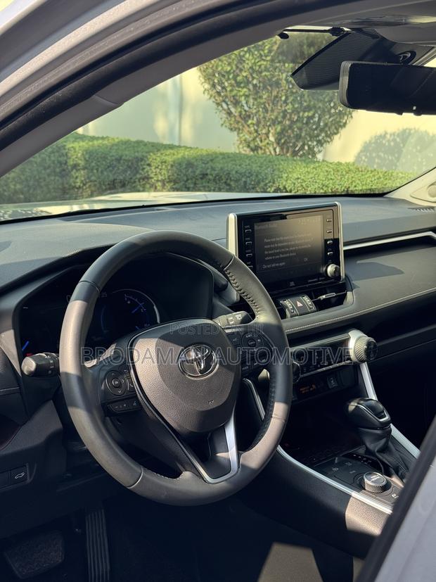 Toyota RAV4 Limited AWD 2020 Silver