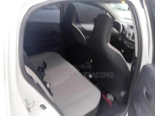 Toyota Vitz 2013 White