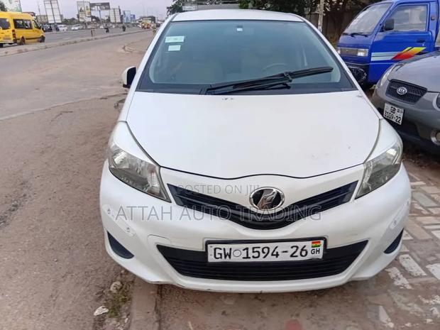 Toyota Vitz 2013 White