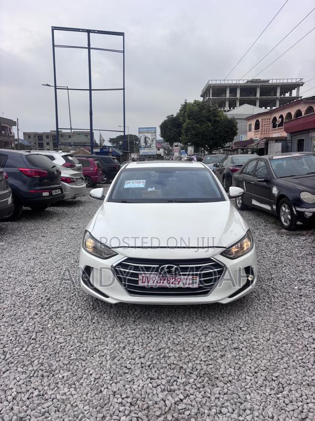 Hyundai Elantra 2017 White