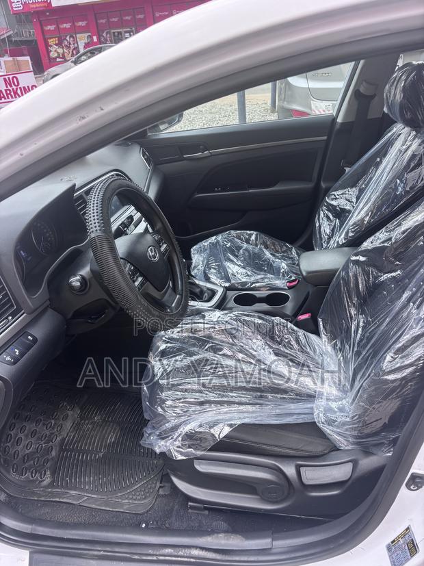 Hyundai Elantra 2017 White