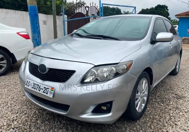 Toyota Corolla 2010 Silver