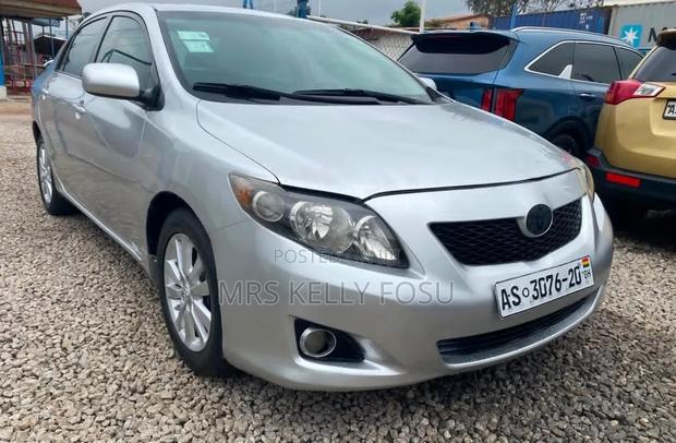 Toyota Corolla 2010 Silver