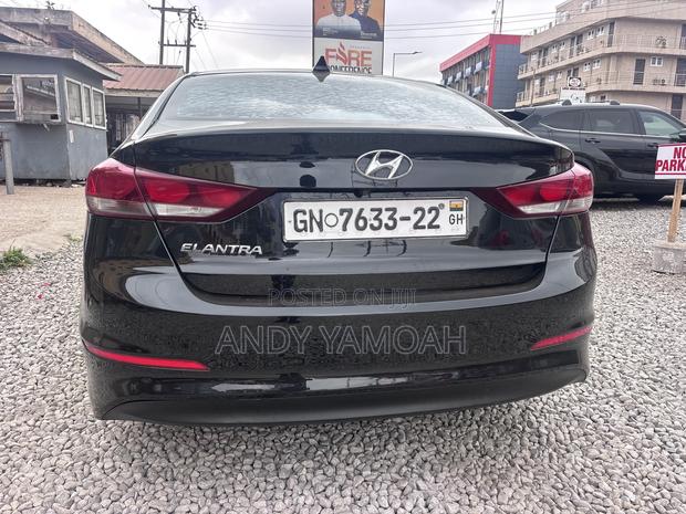 Hyundai Elantra 2017 Black