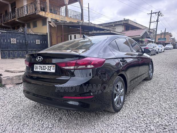 Hyundai Elantra 2017 Black