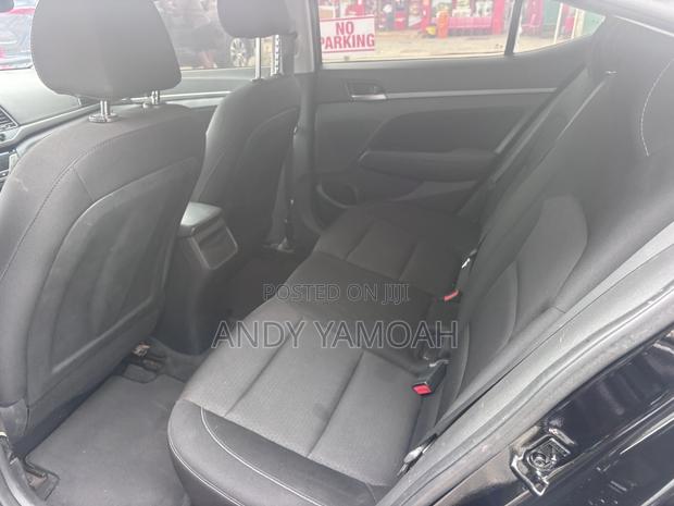 Hyundai Elantra 2017 Black