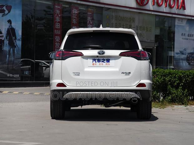 Toyota RAV4 2018 White