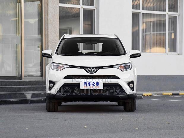 Toyota RAV4 2019 White