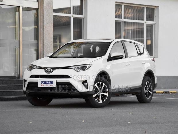 Toyota RAV4 2019 White