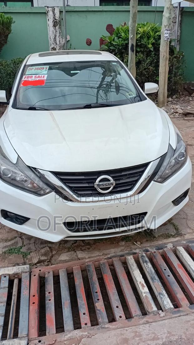 Nissan Altima 2018 White