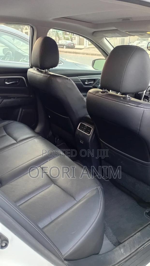 Nissan Altima 2018 White