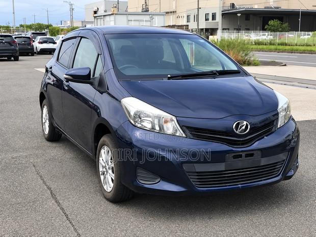 Toyota Vitz 1.3 AWD 5dr 2014 Blue
