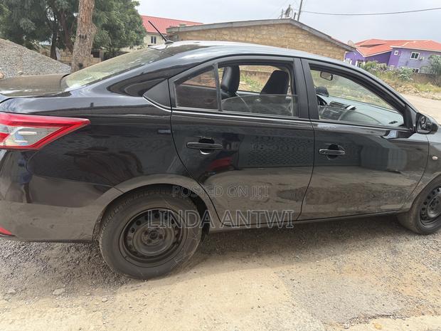 Toyota Yaris 2014 Black
