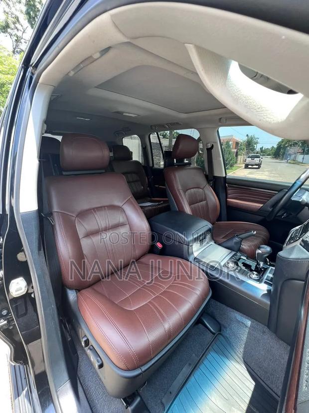 Toyota Land Cruiser 2021 Black
