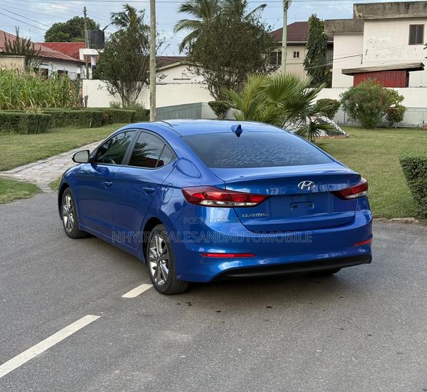 Hyundai Elantra 2017 Blue