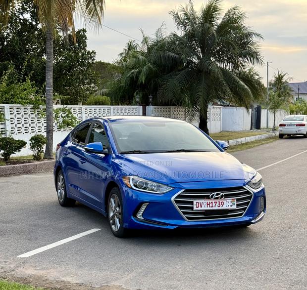 Hyundai Elantra 2017 Blue