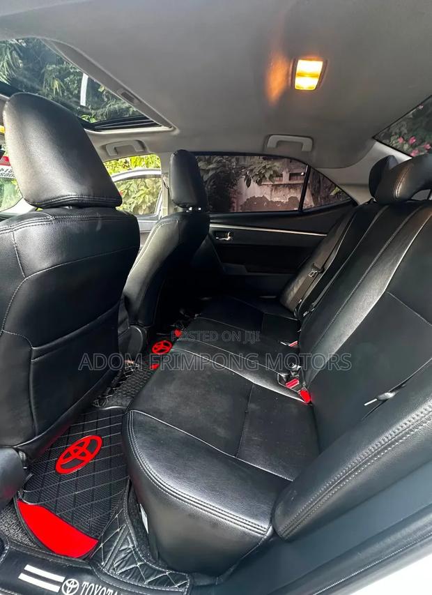 Toyota Corolla 2018 White