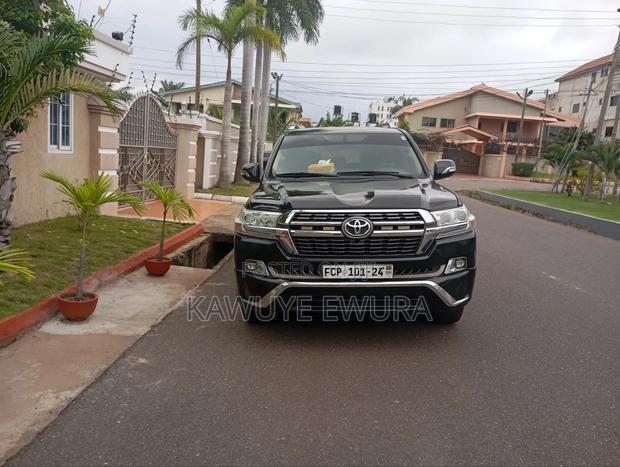 Toyota Land Cruiser 2013 Black