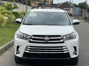 Toyota Highlander LE 4x2 (2.7L 4cyl 6A) 2018 White for sale
