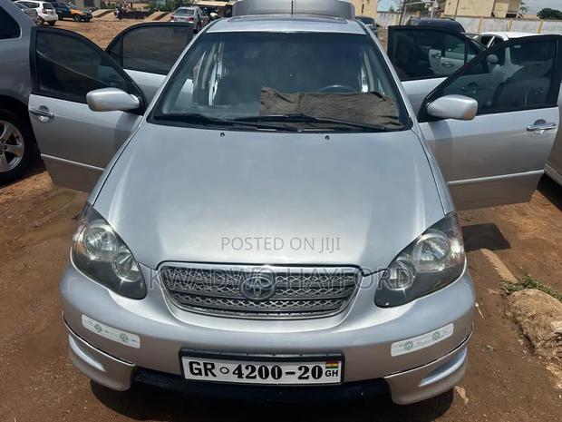 Toyota Corolla 2027 Silver