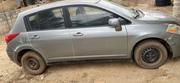 Nissan Versa 1.8 S Hatchback 2011 Gray for sale