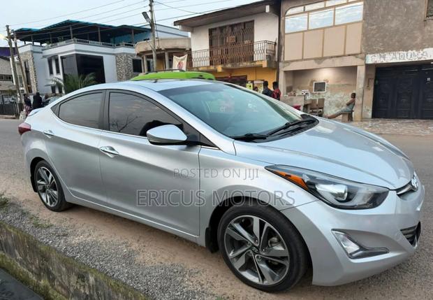 Hyundai Elantra Limited 4dr Sedan (1.8L 4cyl 6A) 2015 Silver