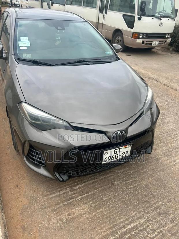 Toyota Corolla 2018 Gray