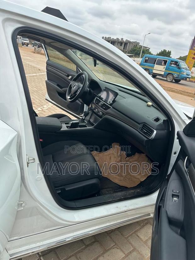 Honda Accord Sport 2.0T 2020 White