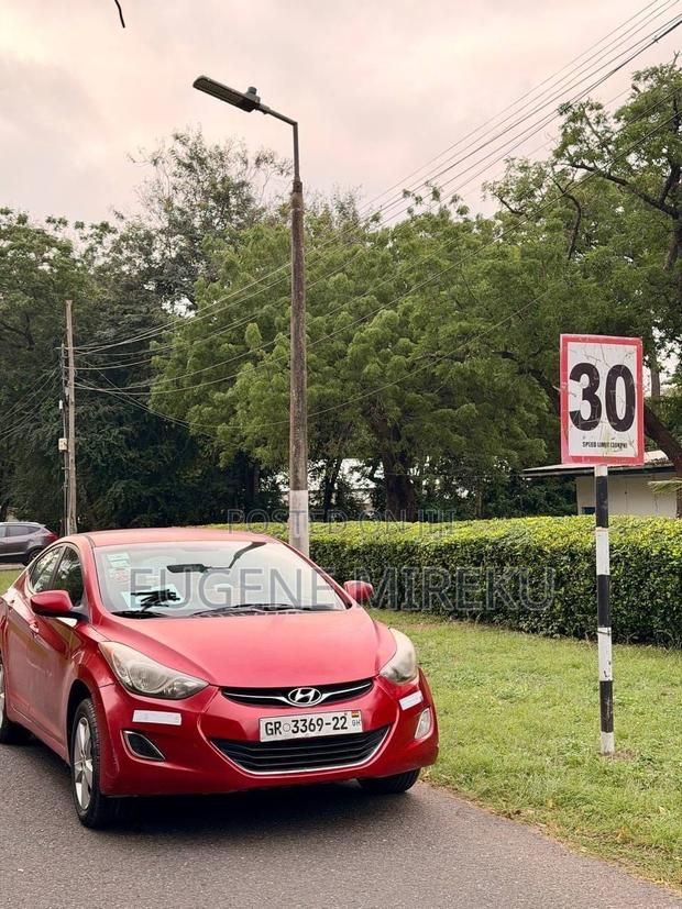 Hyundai Elantra 2013 Red