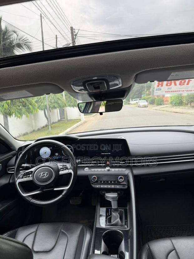 Hyundai Elantra Limited 2023 Blue